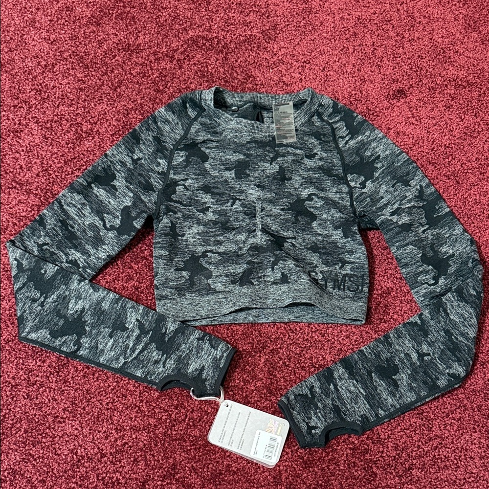Gym shark camo seamless long sleeve crop top M
